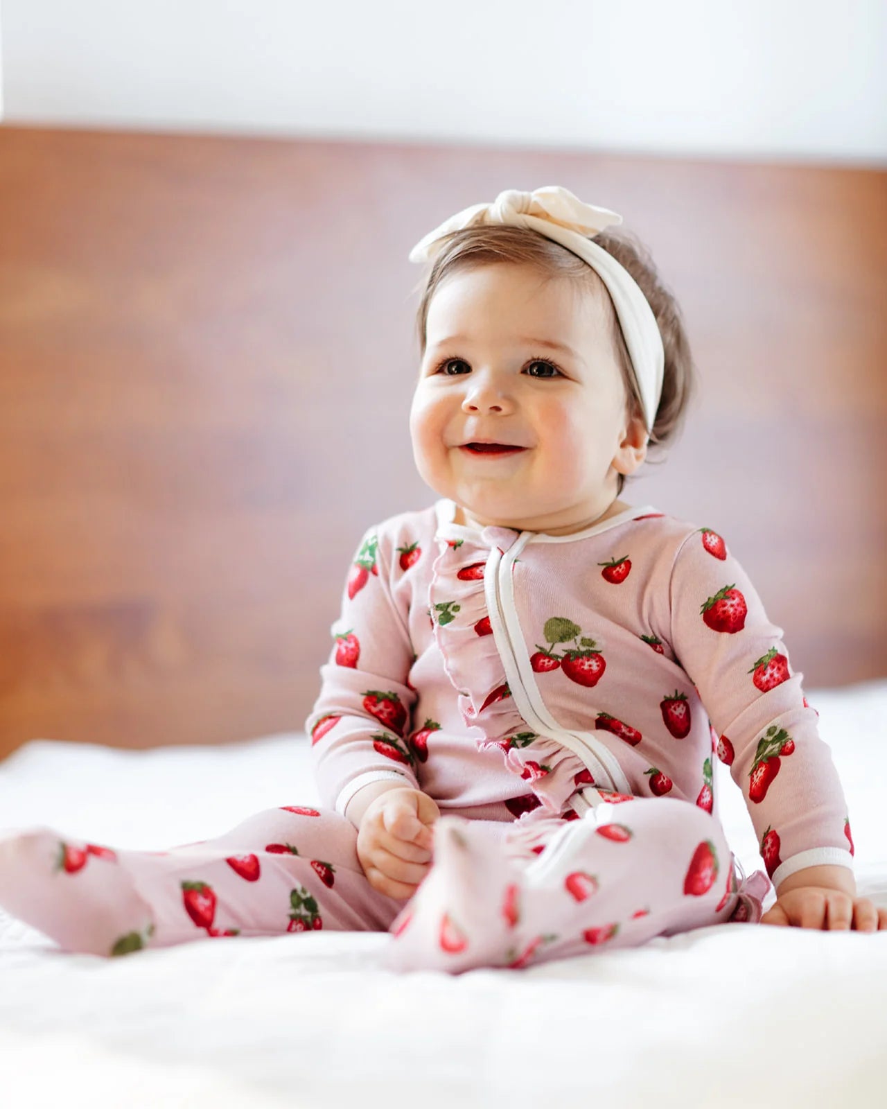 MB Ruffle Zip Footie - Strawberry