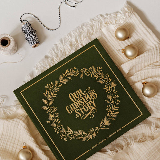Our Christmas Story: Memory Book for Families