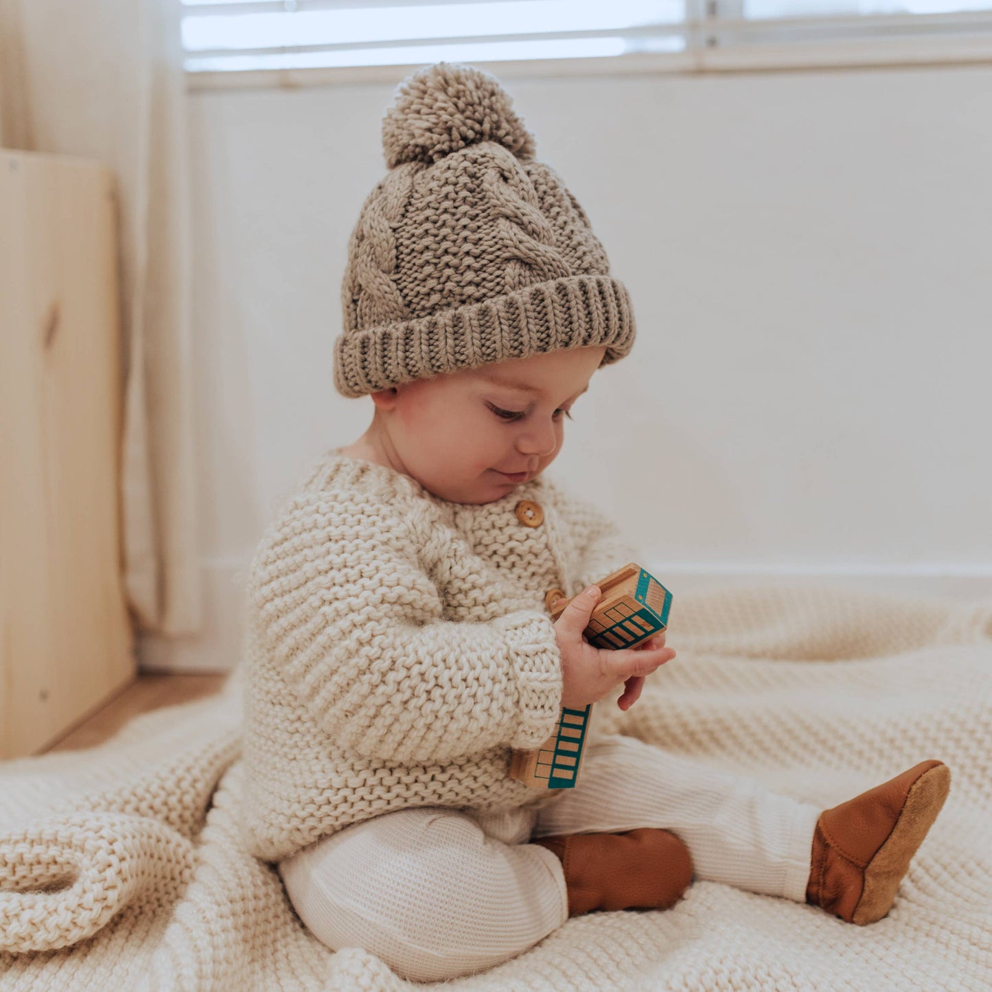 Cable Beanie Hat- Pebble