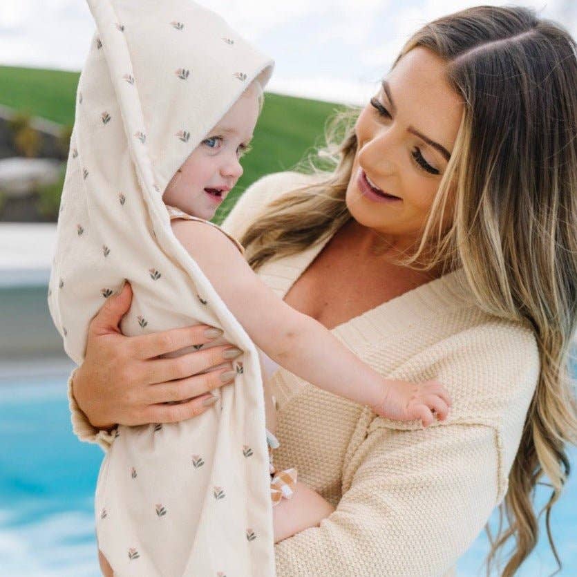 Infant Hooded Towel - Feather