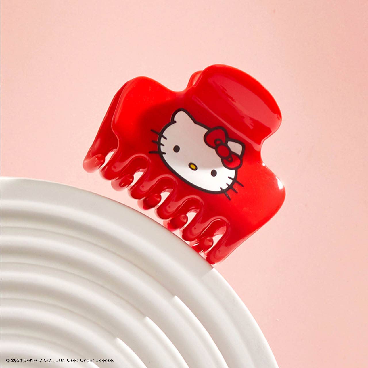 Hello Kitty x Kitsch  Puffy Claw Clip- Kitty Face