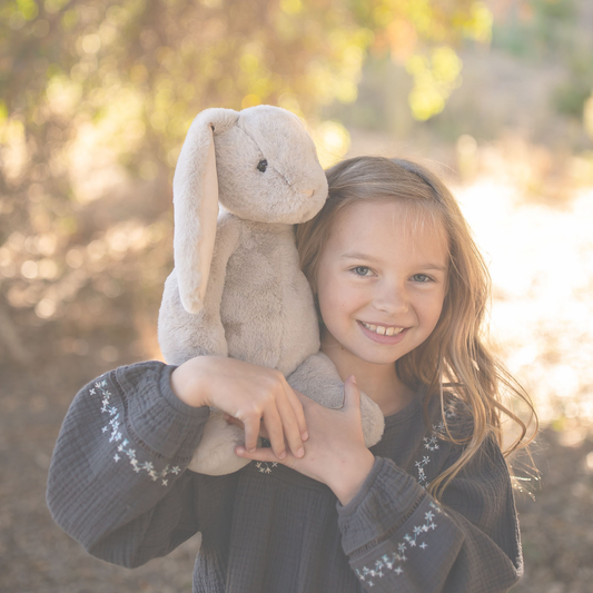 Suede Mink Bunny Gry- 16"