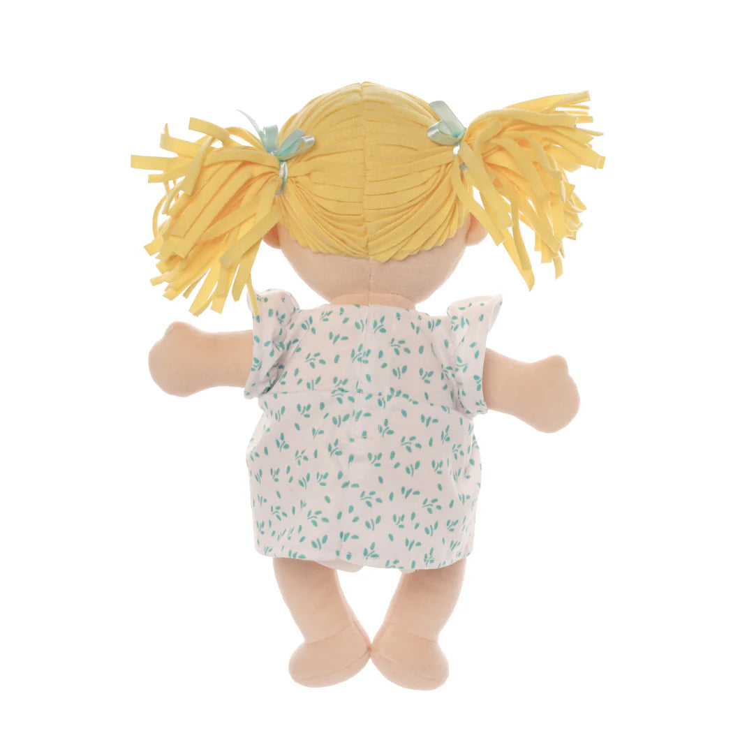 Love Stella Peach w/Blonde Pigtails